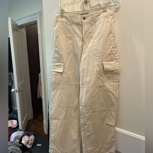 Hollister High-Rise Baggy Pants in Beige